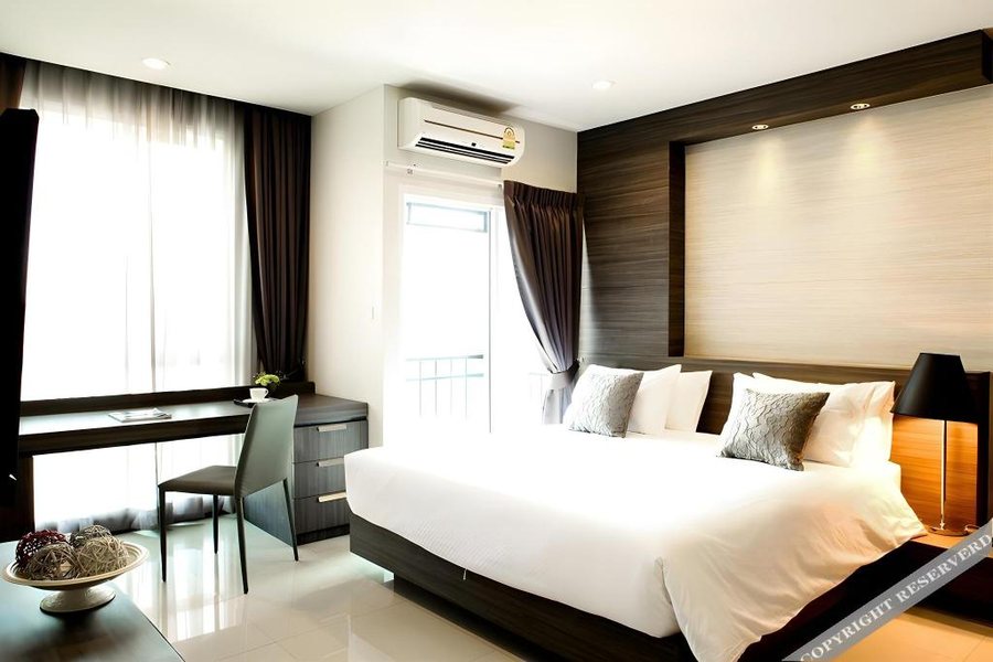 Crystal Suites Suvarnabhumi Airport — Guest room