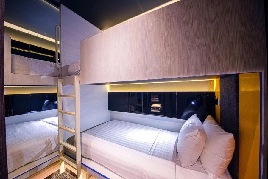 CUBE Family Boutique Capsule Hotel Chinatown — Guest room