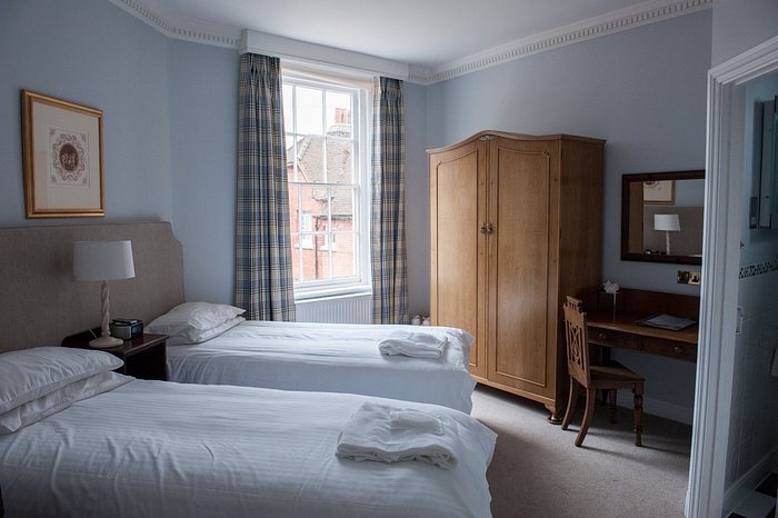 Cumberland Kings Bay Lodges — Guest room