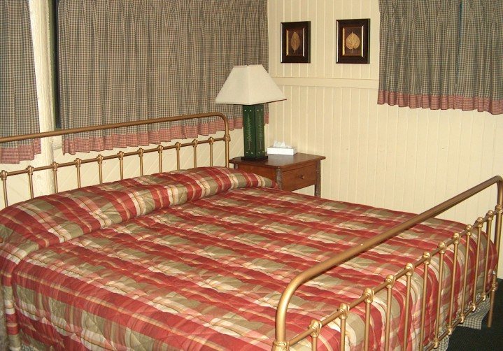 Curry Village Yosemite National Park California — Guest room