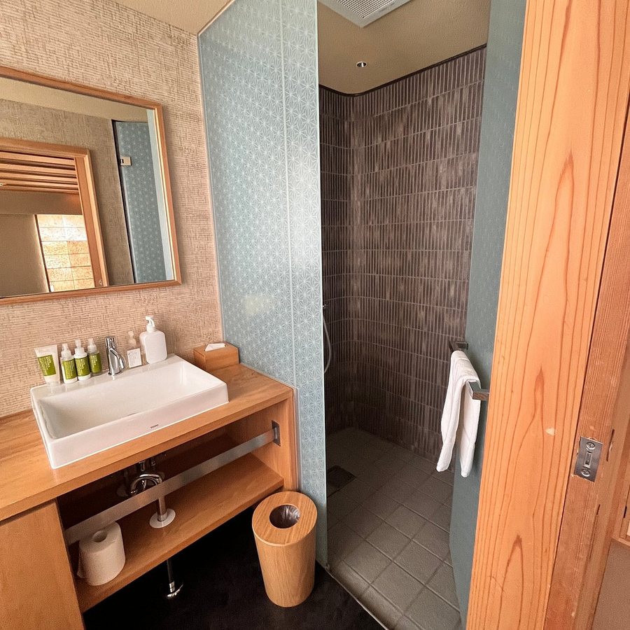 Cyashitsu Ryokan Asakusa — Bathroom