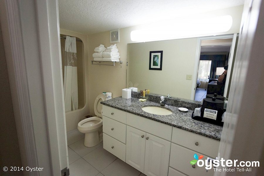 Cypress Cove Nudist Resort — Bathroom