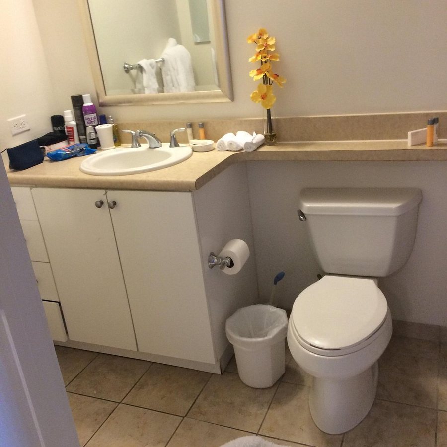 Dadeland Towers By Miami Vacations Miami Florida — Bathroom
