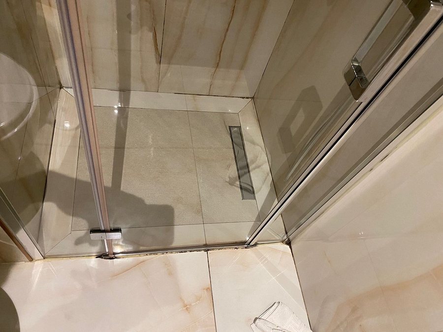 Danis Hotel Istanbul — Bathroom