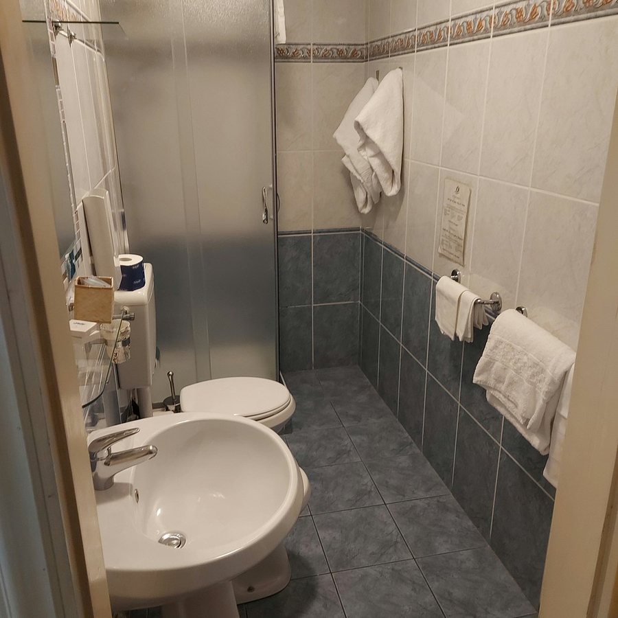 Dante e Beatrice — Bathroom