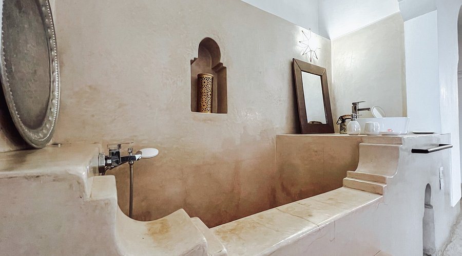 Dar Andamaure — Bathroom