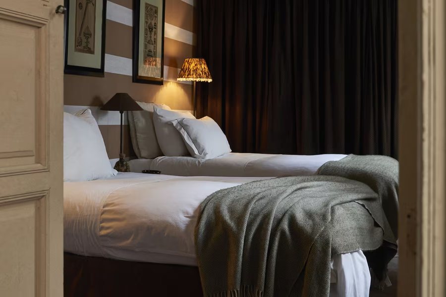 Dar Seven — Guest room