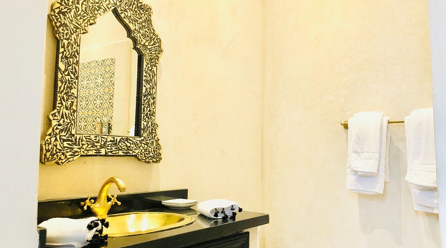 Dar Tuscia — Bathroom