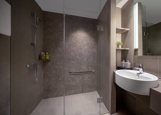 Dash Living Rochor — Bathroom
