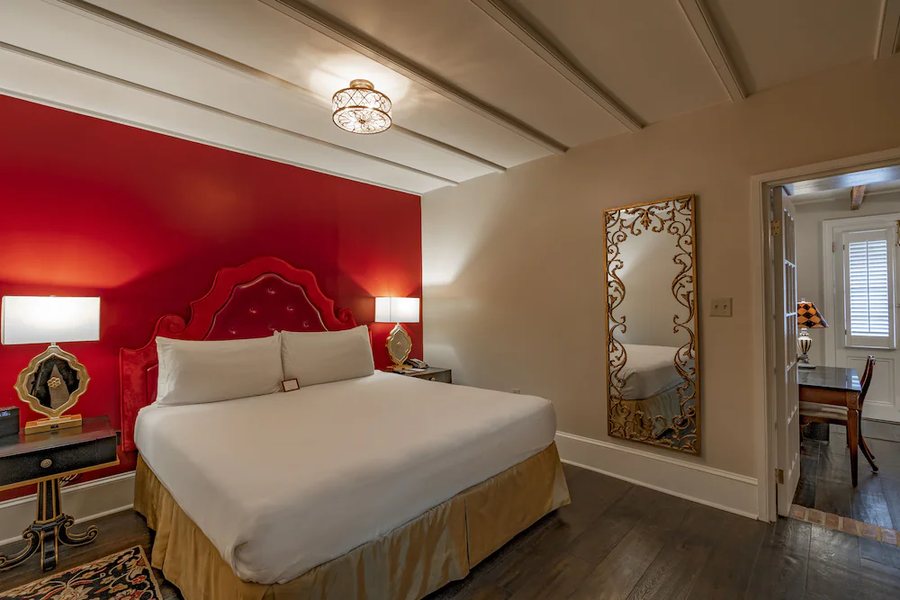 Dauphine Orleans Hotel — Guest room