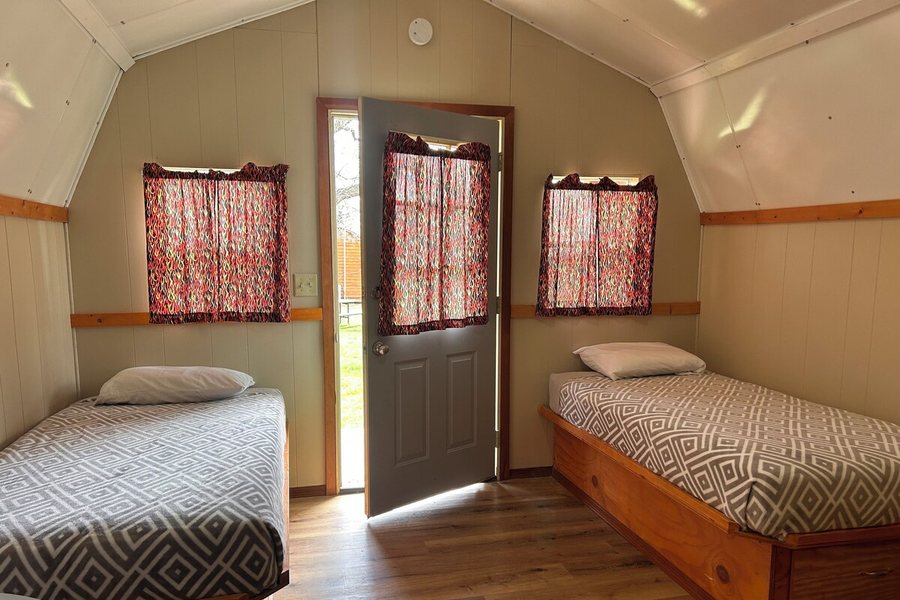 Days End Campground Rv Park — Guest room