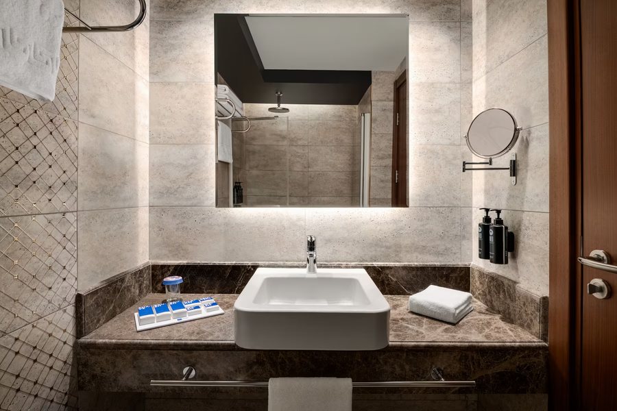Days Hotel by Wyndham Istanbul Maltepe Istanbul — Bathroom