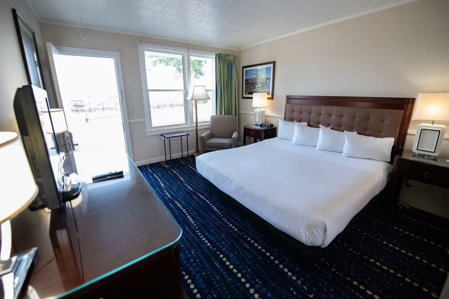 Days Inn by Wyndham Bar Harbor — Guest room