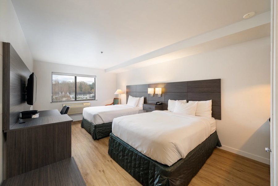 Days Inn by Wyndham Bellingham — Guest room