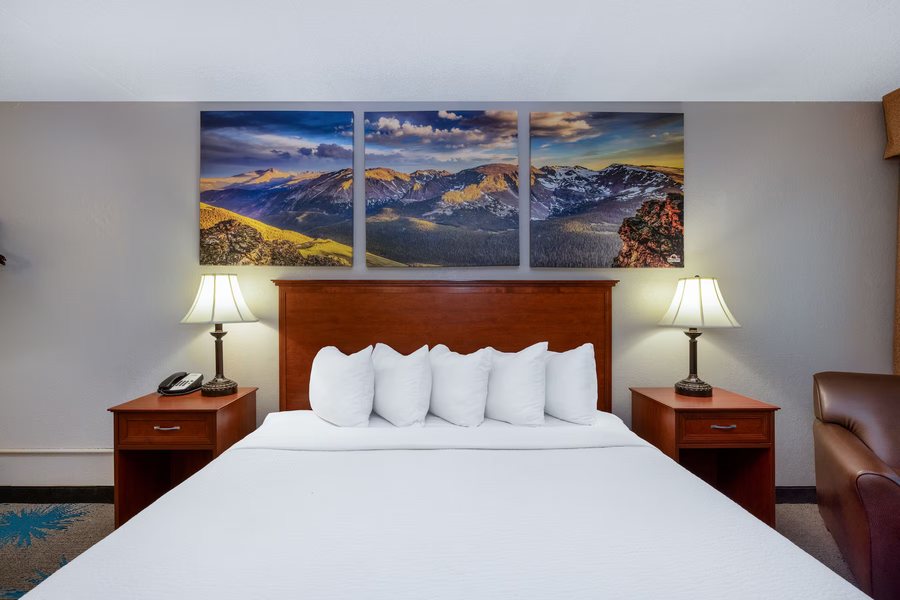 Days Inn by Wyndham Casper — Guest room
