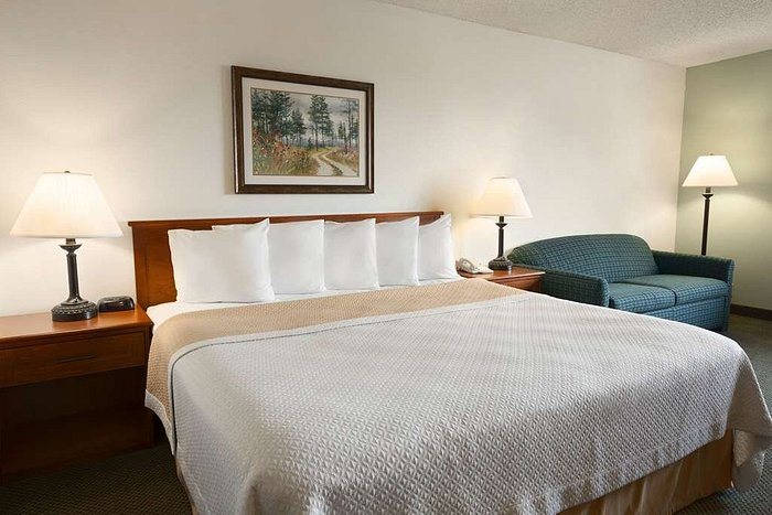 Days Inn By Wyndham Coeur D alene — Guest room