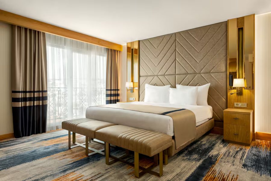 Days Inn By Wyndham Istanbul Bomonti Istanbul — Guest room