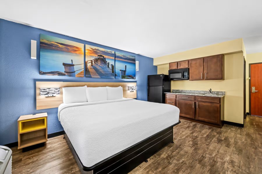 Days Inn By Wyndham New Orleans Pontchartrain — Guest room