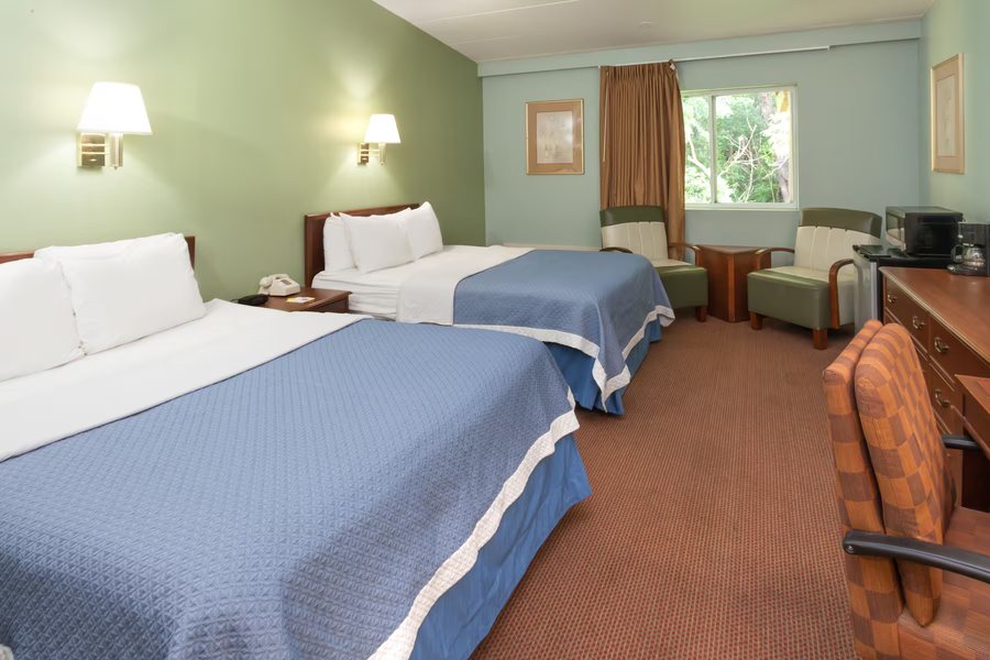Days Inn by Wyndham Portage — Guest room