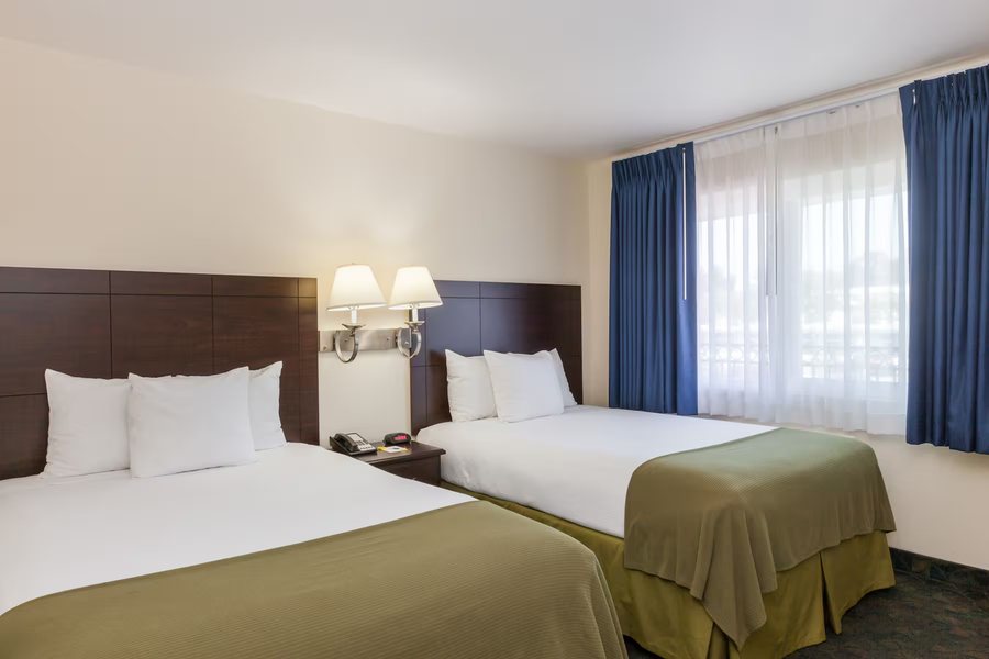 Days Inn by Wyndham Santa Maria — Guest room