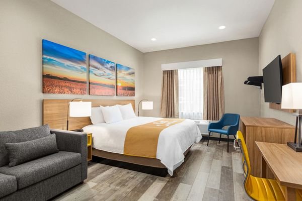 Days Inn by Wyndham Seattle North of Downtown — Guest room