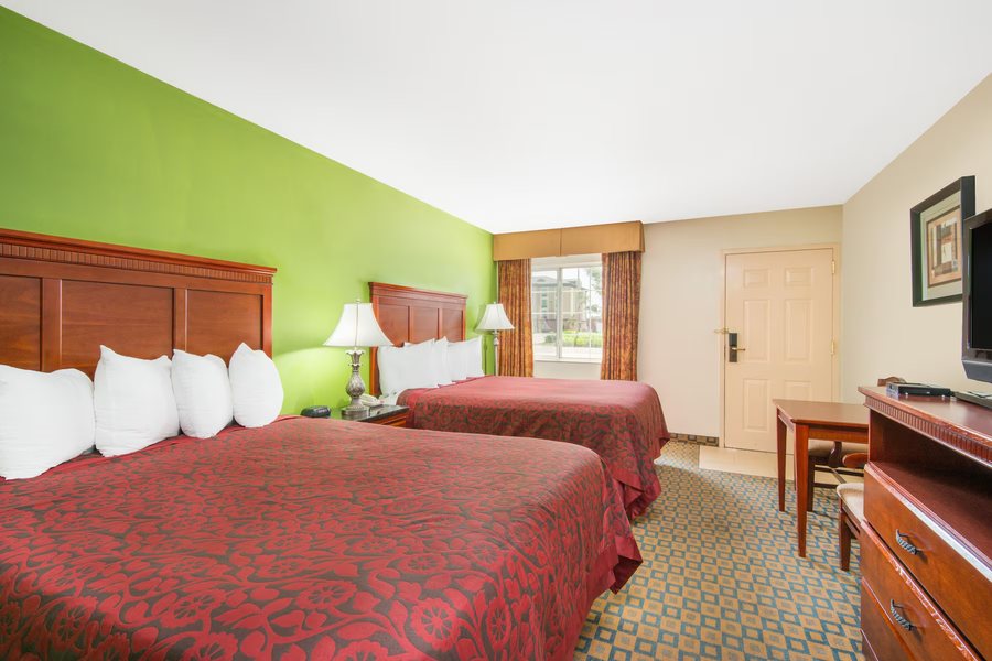 Days Inn Suites by Wyndham Wichita — Guest room