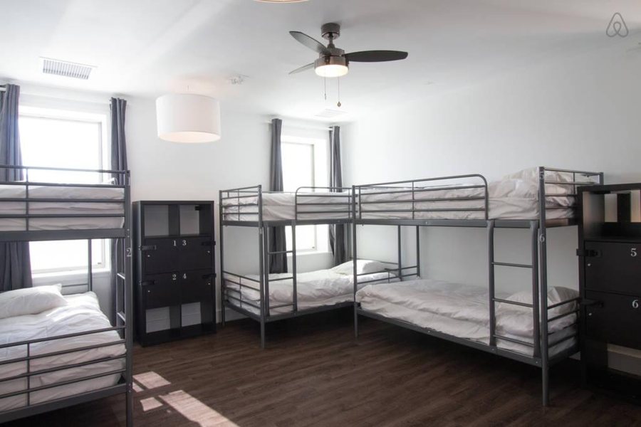 DC International Hostel 1 — Guest room