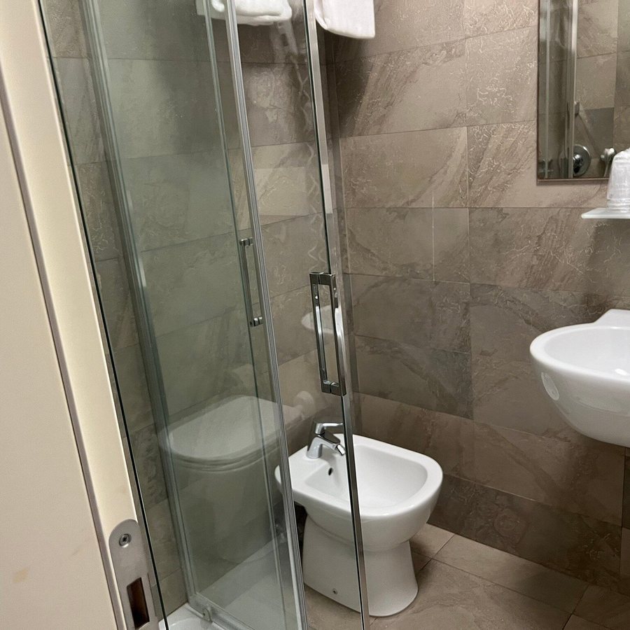 DEDO Boutique Hotel — Bathroom