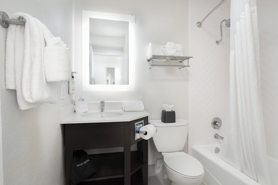 Deercreek — Bathroom