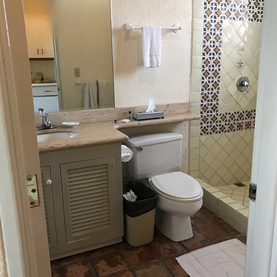 Del Mar Inn Playas De Tijuana — Bathroom