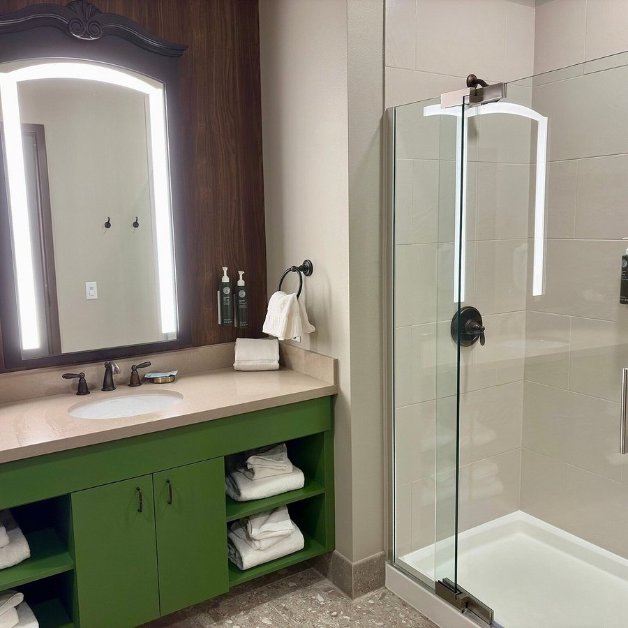 Dellshire Resort — Bathroom