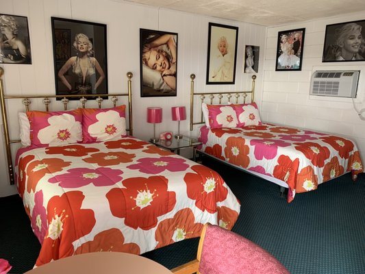 Delta Motel — Guest room