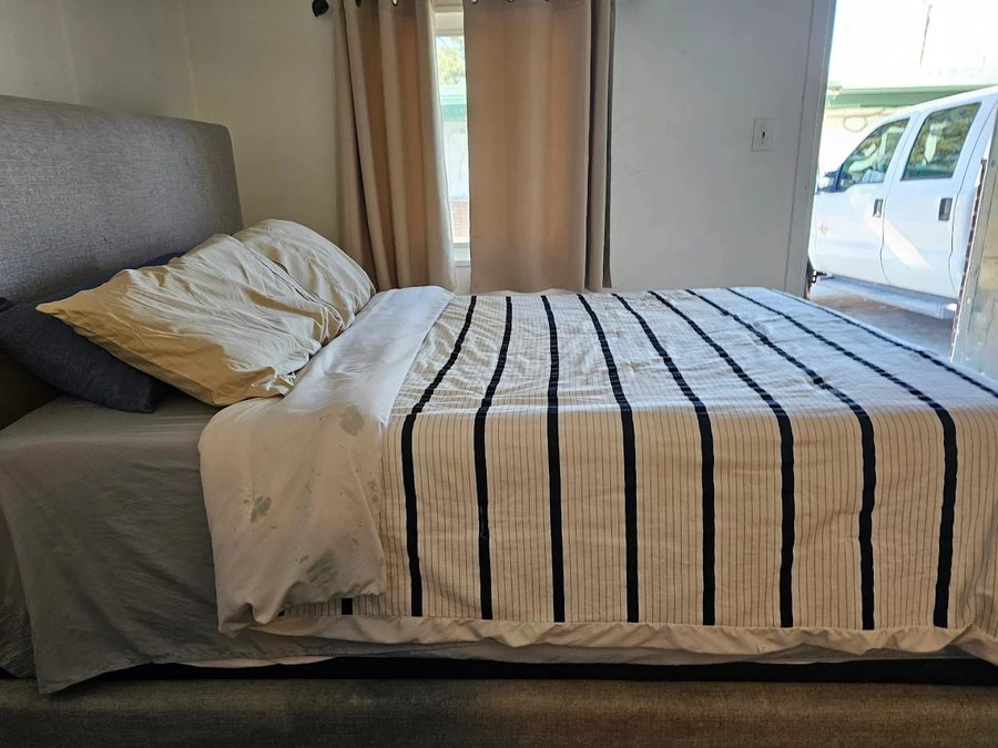 Delux RV Park — Guest room