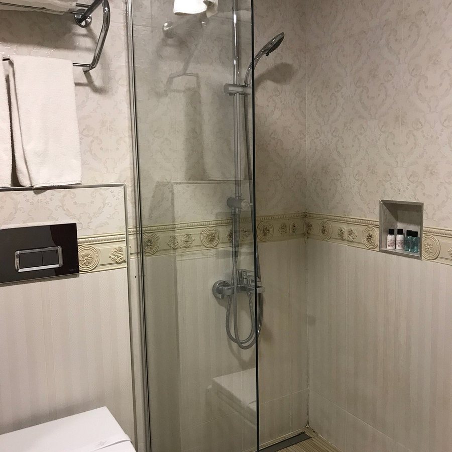 Deluxe Golden Horn Hotel Istanbul — Bathroom