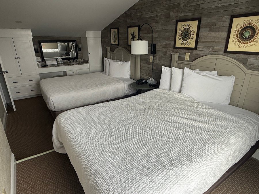Depot Travel Park — Guest room