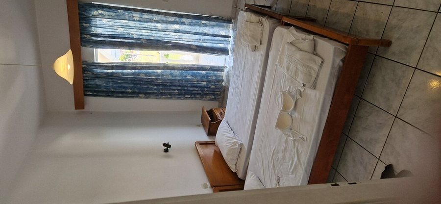 Derekas Studios Apartments — Guest room