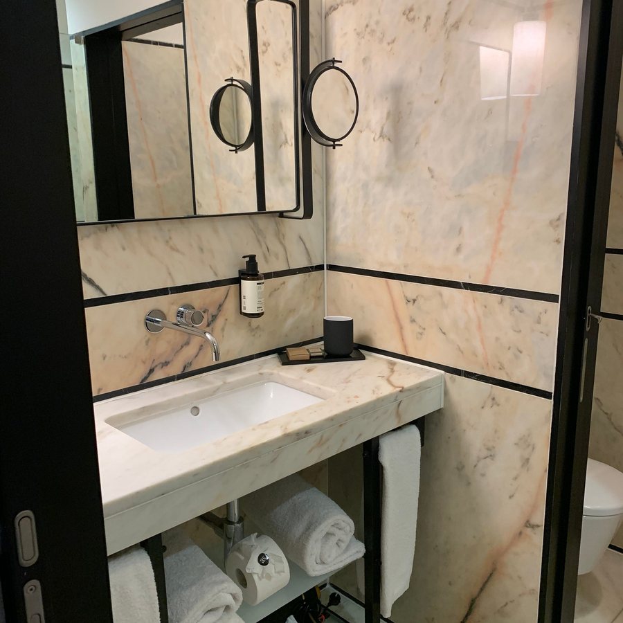 Descobertas Boutique Hotel By Aspasios — Bathroom