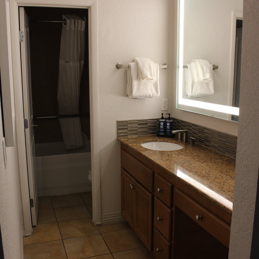 Desert Hills Motel Las Vegas Nevada — Bathroom