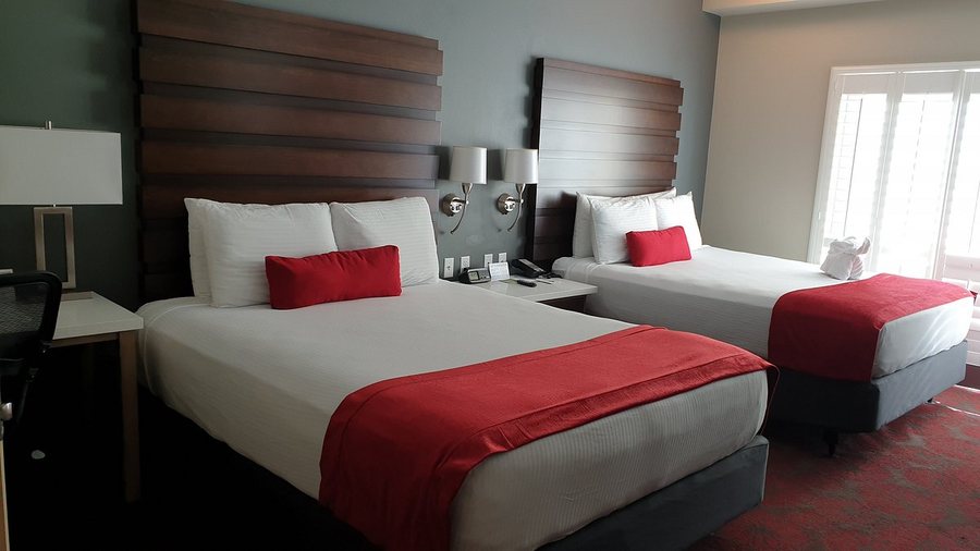 Desert Palms Hotel Suites — Guest room