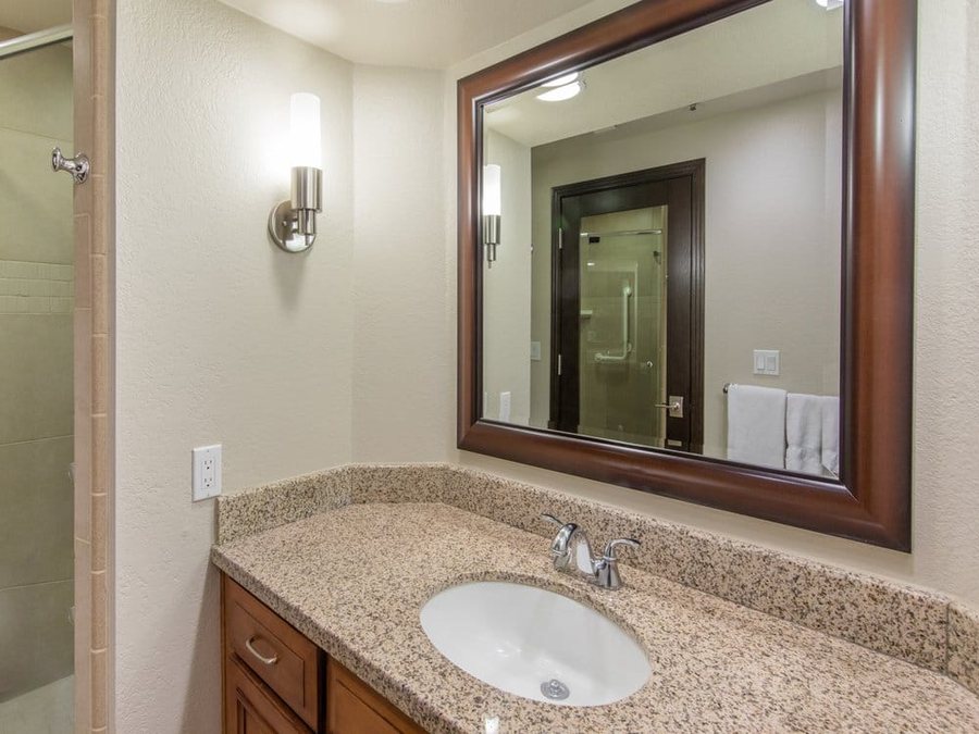 Desert Vacation Villas a VRI resort — Bathroom