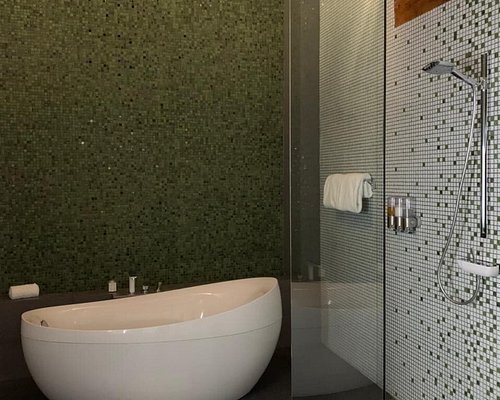 Design Hotel Mumedi — Bathroom