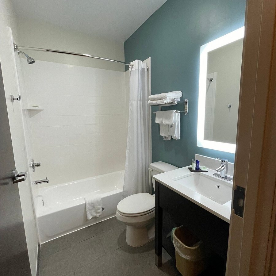 Destin West RV Resort — Bathroom