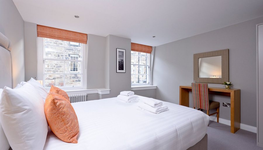 Destiny Scotland New Town Apartments — Guest room