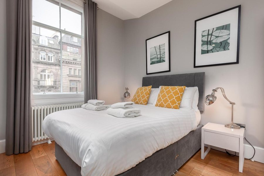 Destiny Scotland St Andrew Square Apartments — Guest room