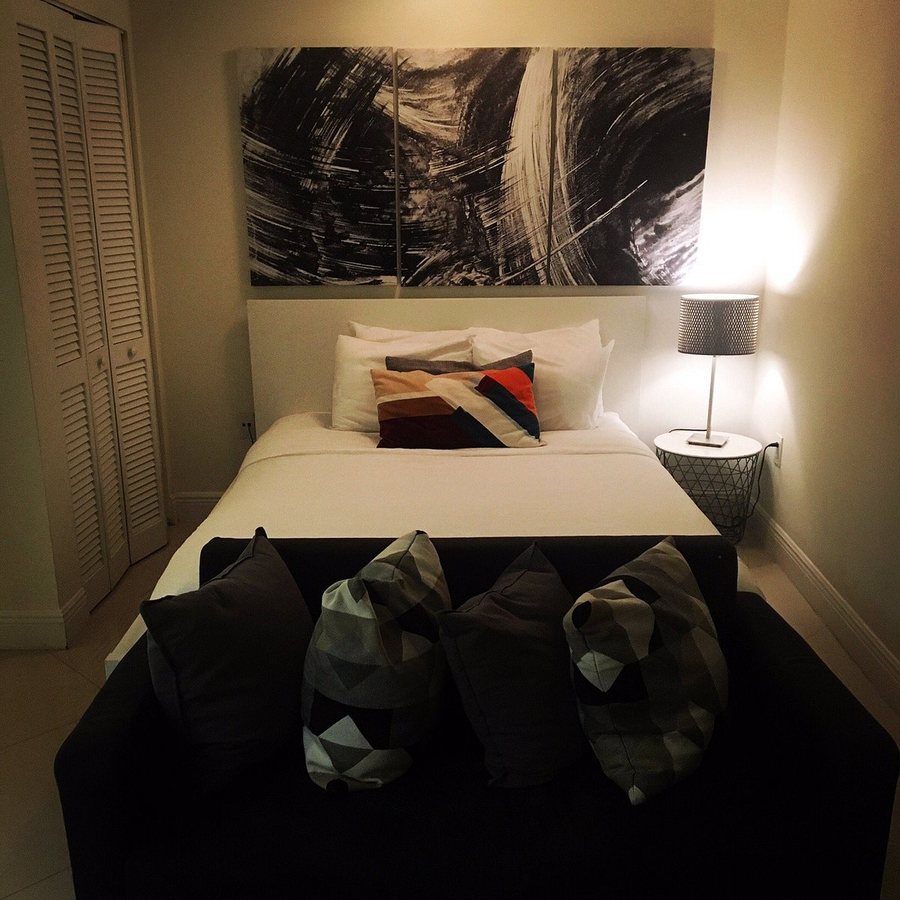 Dharma Home Suites Brickell at One Broadway Miami Florida — Guest room