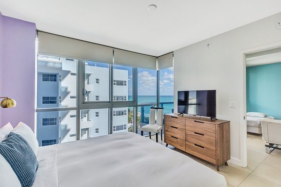 Dharma Home Suites Miami Beach at Monte Carlo Miami Beach Florida — Guest room