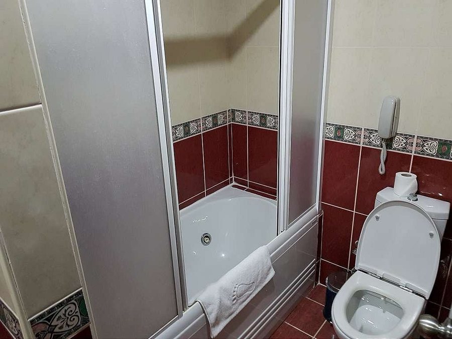 Diamond Royal Hotel Istanbul — Bathroom