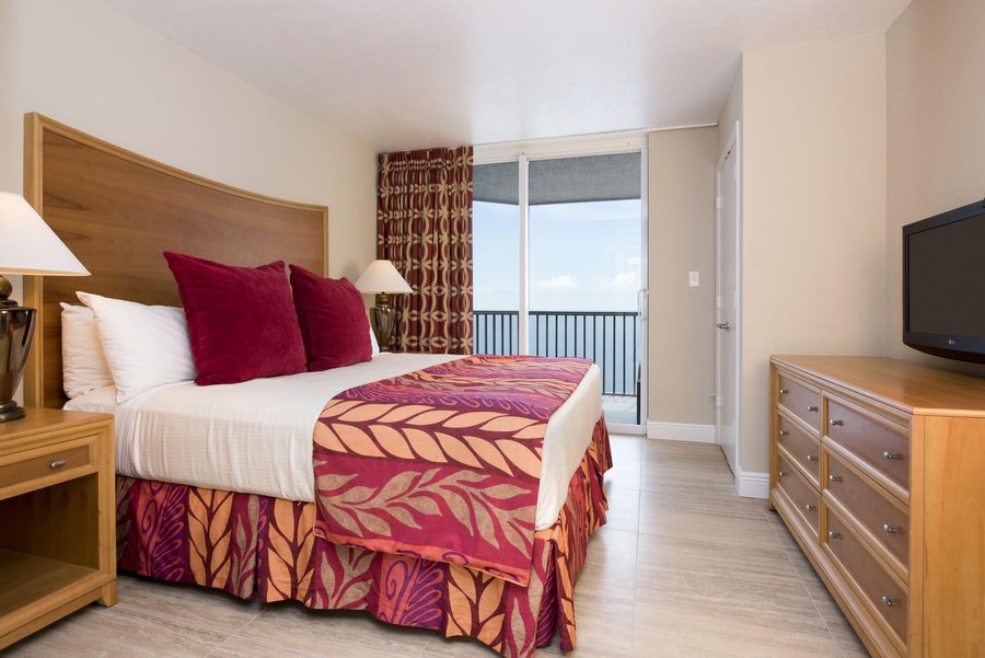 DiamondHead Beach Resort — Guest room