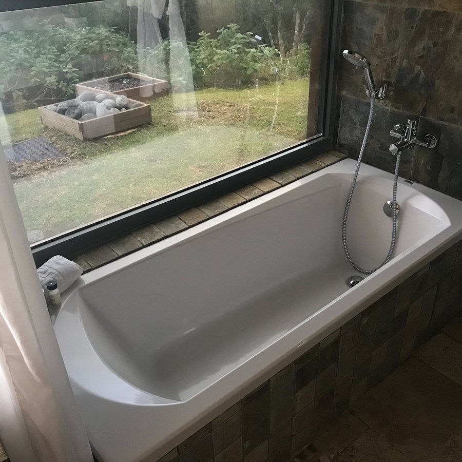 Diana Dea Lodge Spa — Bathroom
