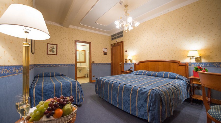 Diana Park Hotel — Guest room